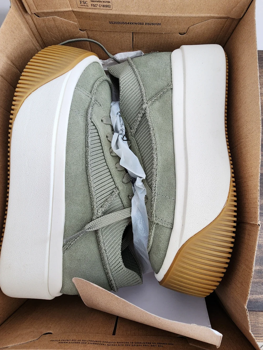 UGG EZ-Duzzit Lace Platform Sneakers Shaded Clover Women’s 7.5 NIB